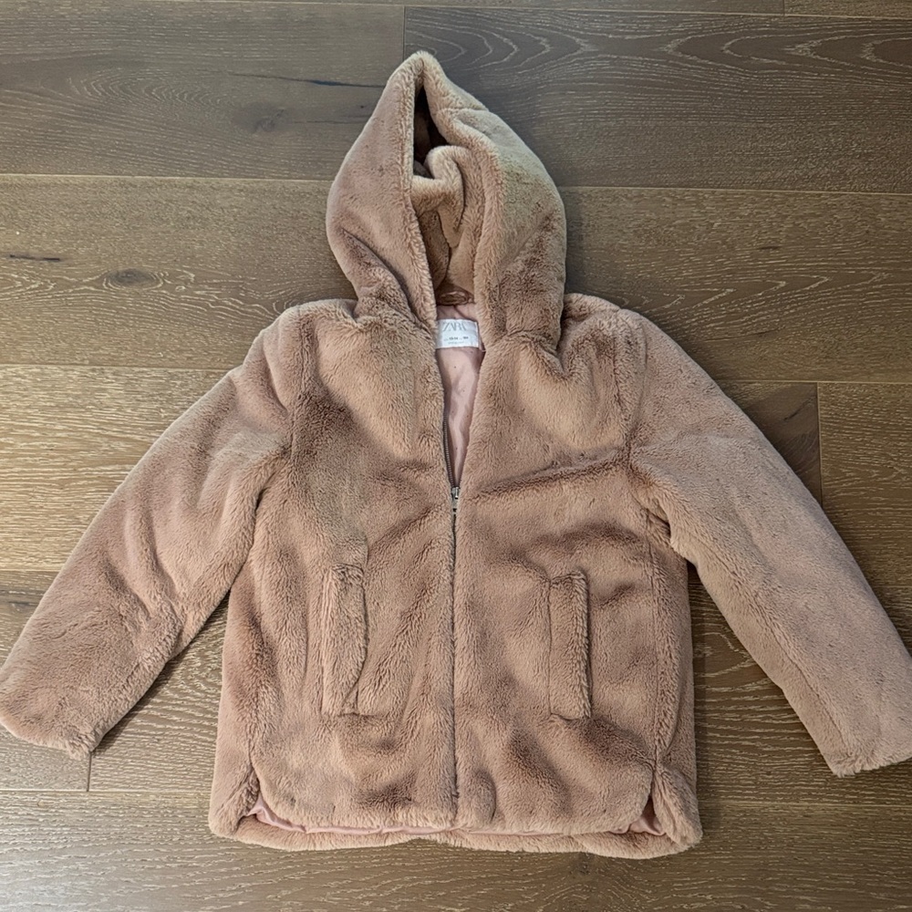 Zara Kids Tan Faux Fur Hooded Jacket Size 13-14 Cozy Puffer Neutral - Picture 2 of 3